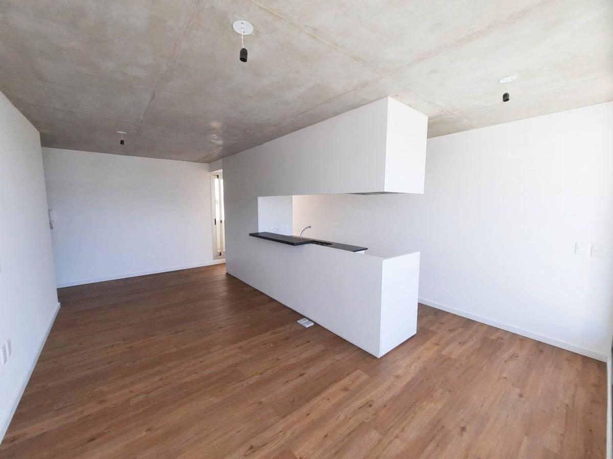 Foto de VENTA APARTAMENTO 2 DORM GARAGE CENTRO CON RENTA, imagen 4