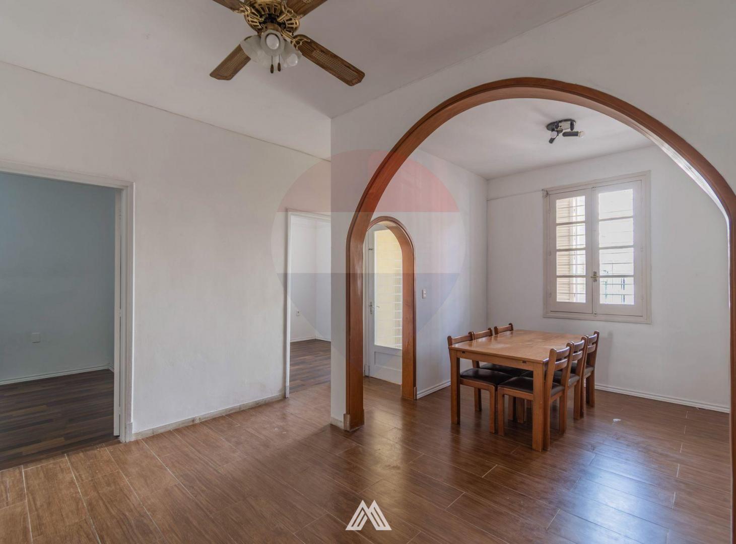 Foto de Venta casa 2 dorm la Blanqueada más escr y azotea, imagen 2