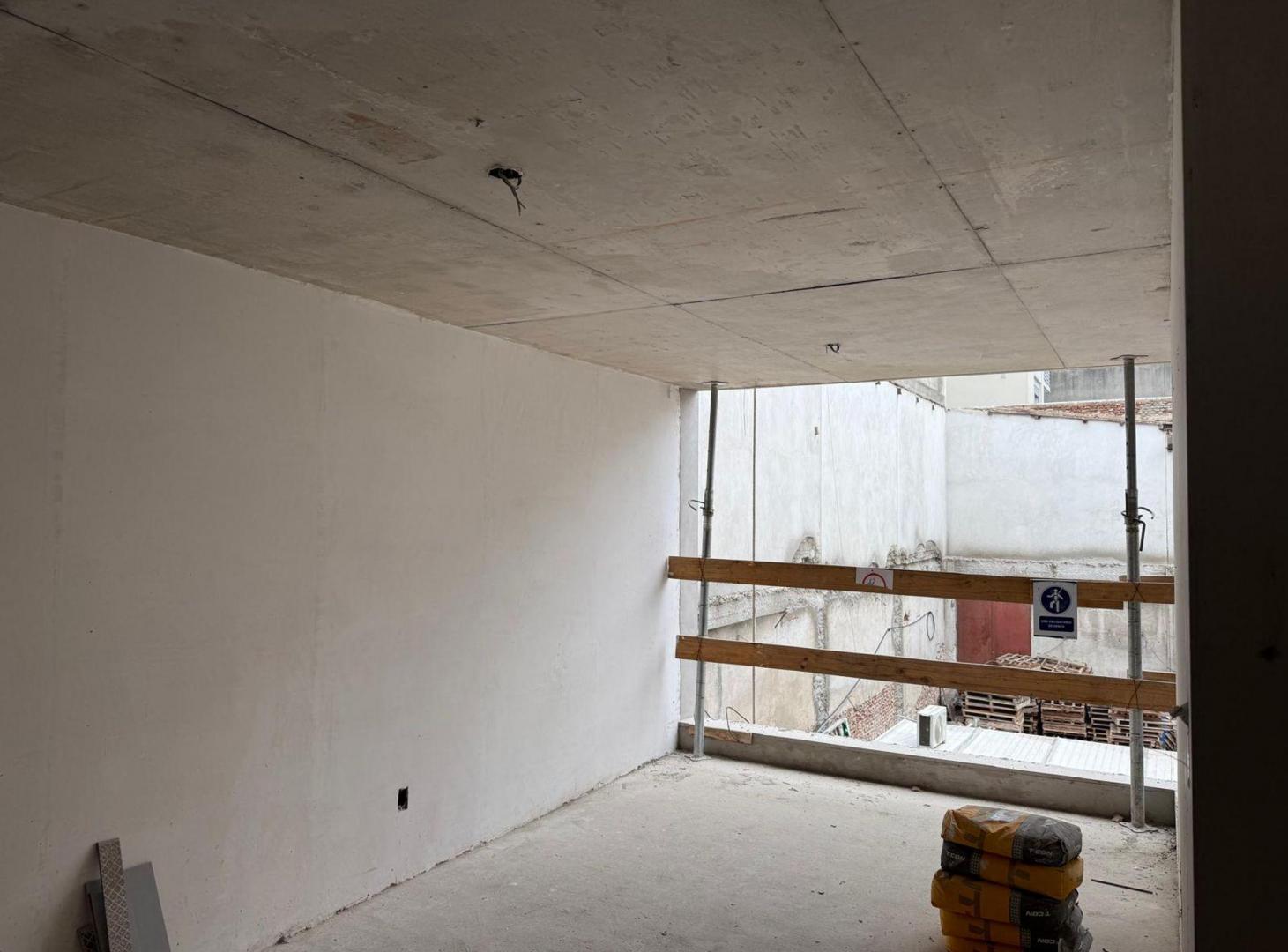 Foto de VENTA UN DORMITORIO Y TERRAZA CORDON NORTE LEY VIS, imagen 2