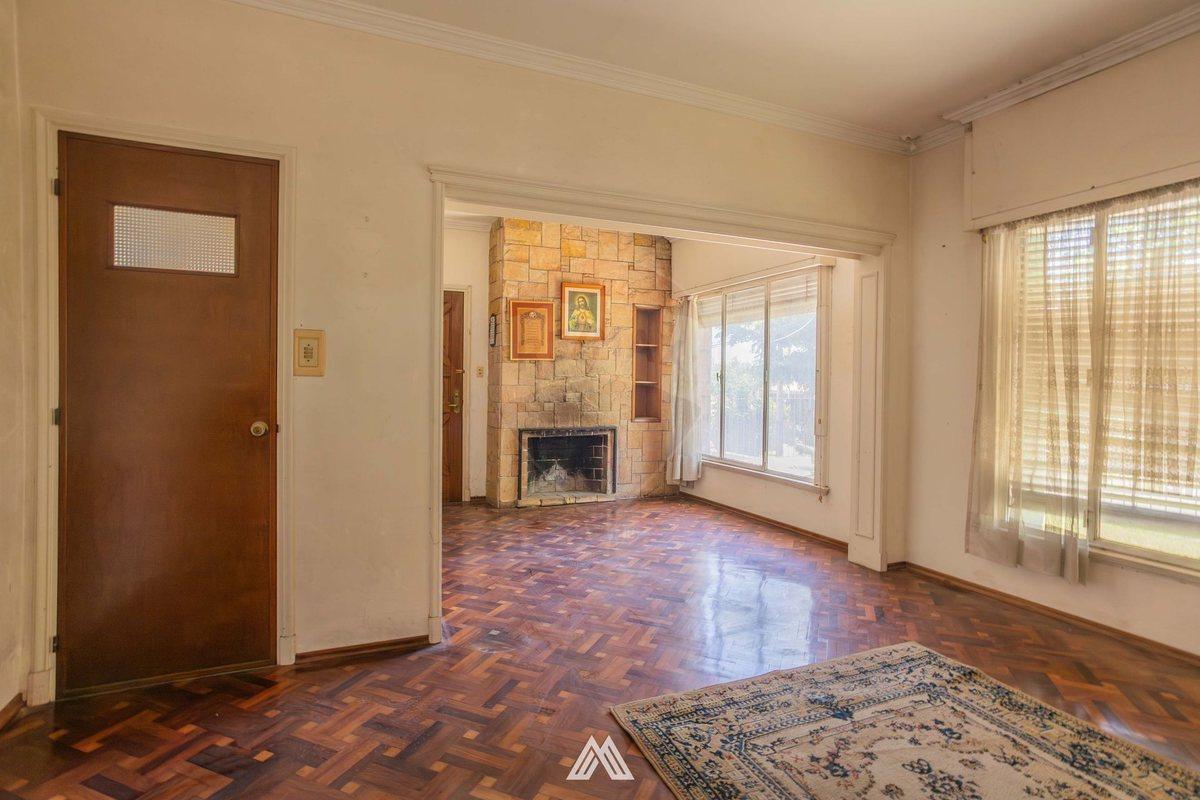 Foto de VENTA CASA EN MALVIN 4 DORMITORIOS CON APARTAMENTO, imagen 4