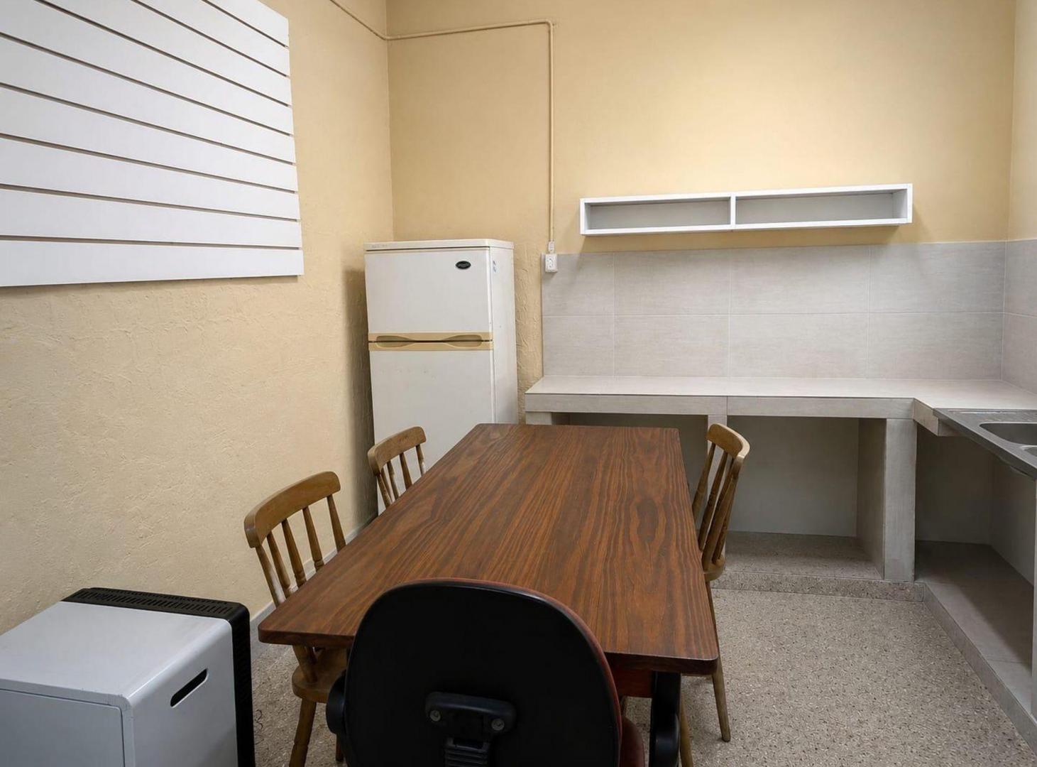 Foto de ALQUILER CONSULTORIO CON RECEPCIÓN, CENTRO, PANDO, imagen 4