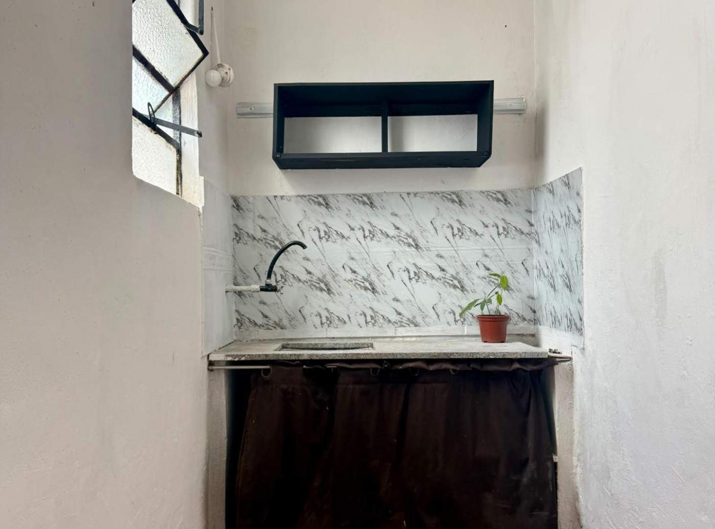 Foto de Alquiler casa Cordón 1 dormitorio patio, imagen 2