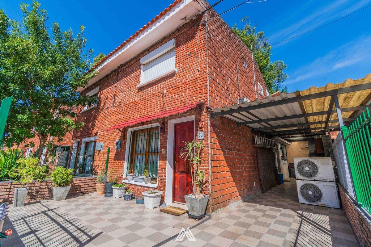 Foto de Venta casa dos dormitorios y cochera Nuevo París, imagen 4