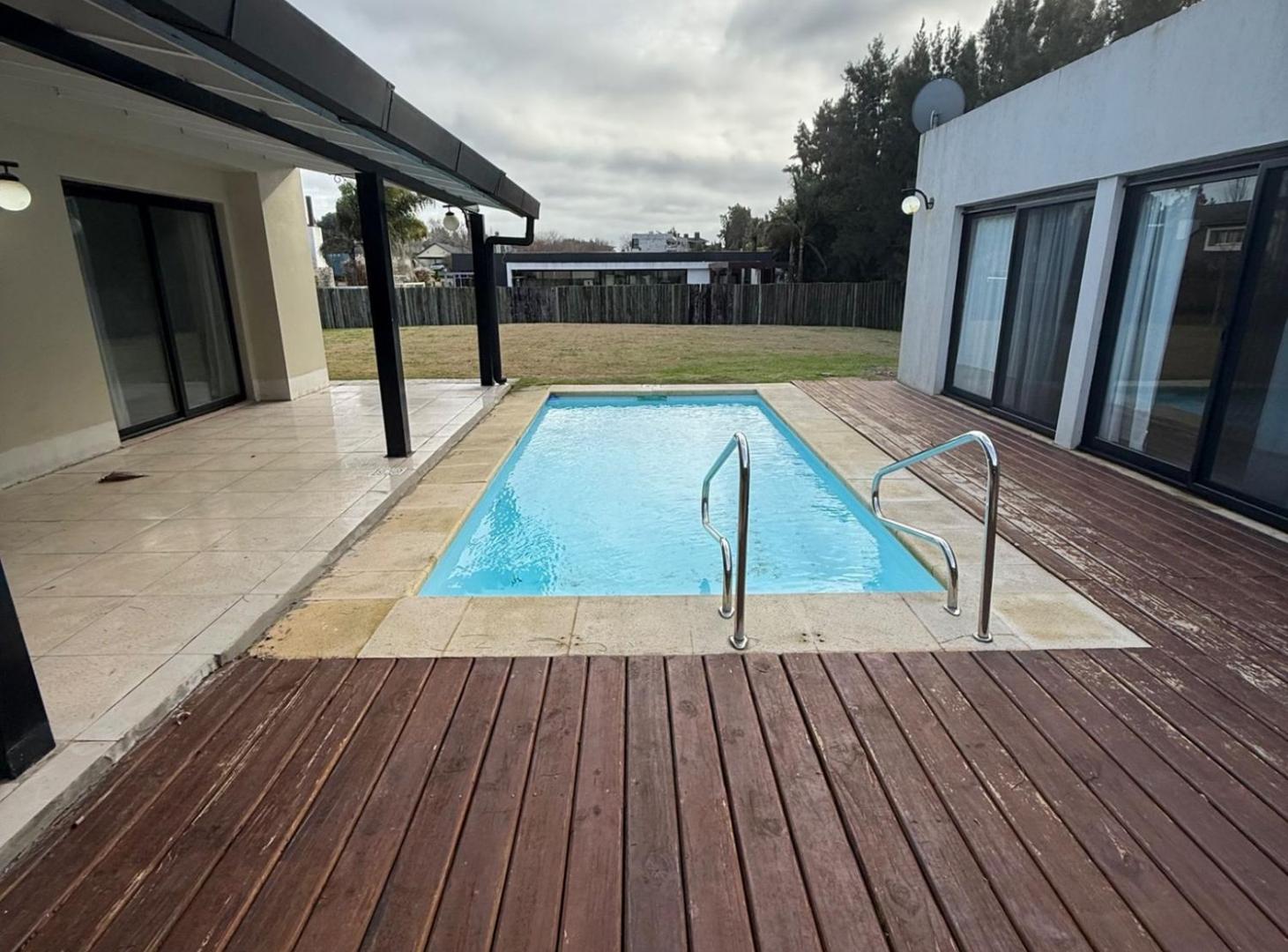 Foto de Venta casa 4 dorm Colinas de Carrasco piscina, imagen 1