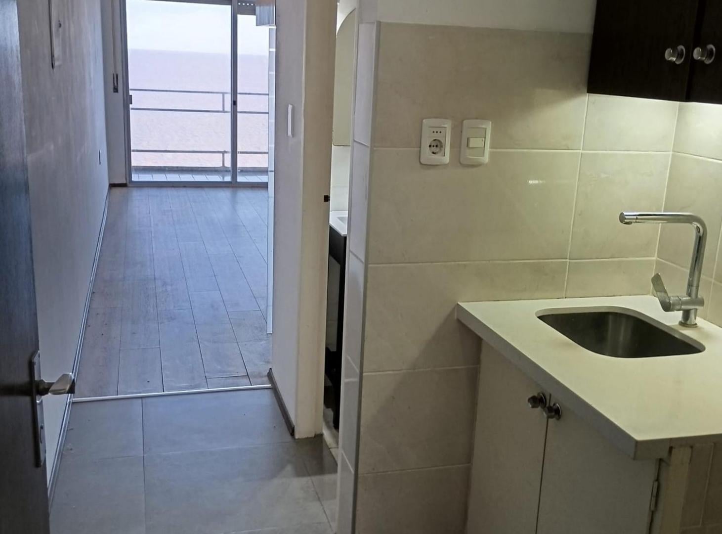 Foto de Venta Monoambiente con balcón Rambla de Malvín, imagen 2