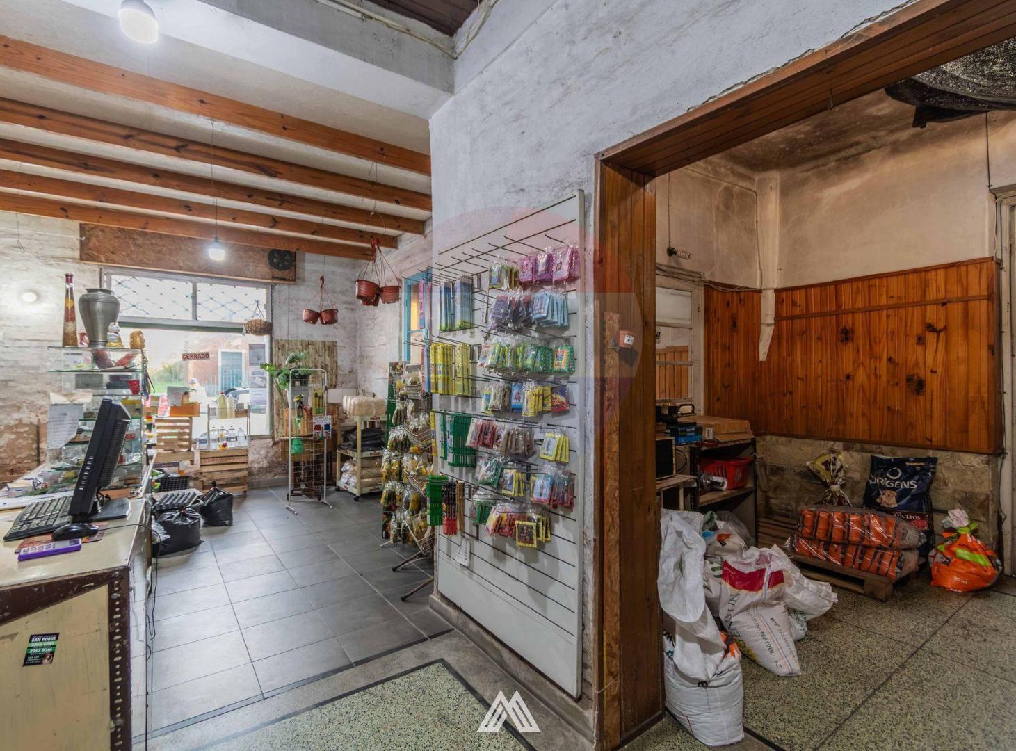 Foto de Venta casa 2 dor/local com. Peñarol fondo parrilla, imagen 4