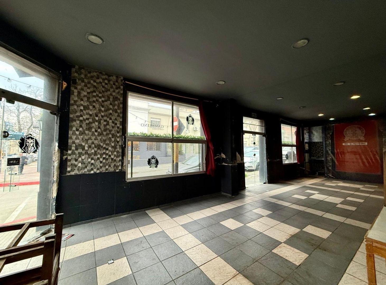 Foto de ALQUILER LOCAL COMERCIAL ESQUINA MALVIN, imagen 2