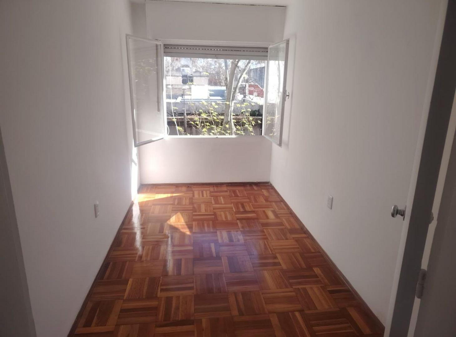Foto de ALQUILER, APARTAMENTO 3 DORMITORIOS, BARRIO SUR, imagen 2