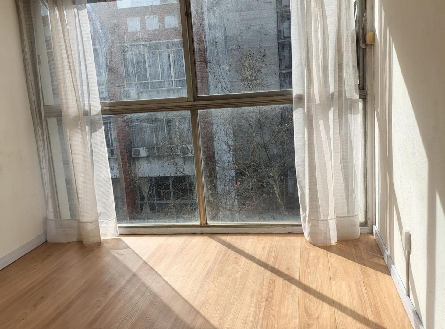 Foto de Alquiler oficina piso alto oportunidad Centro, imagen 5