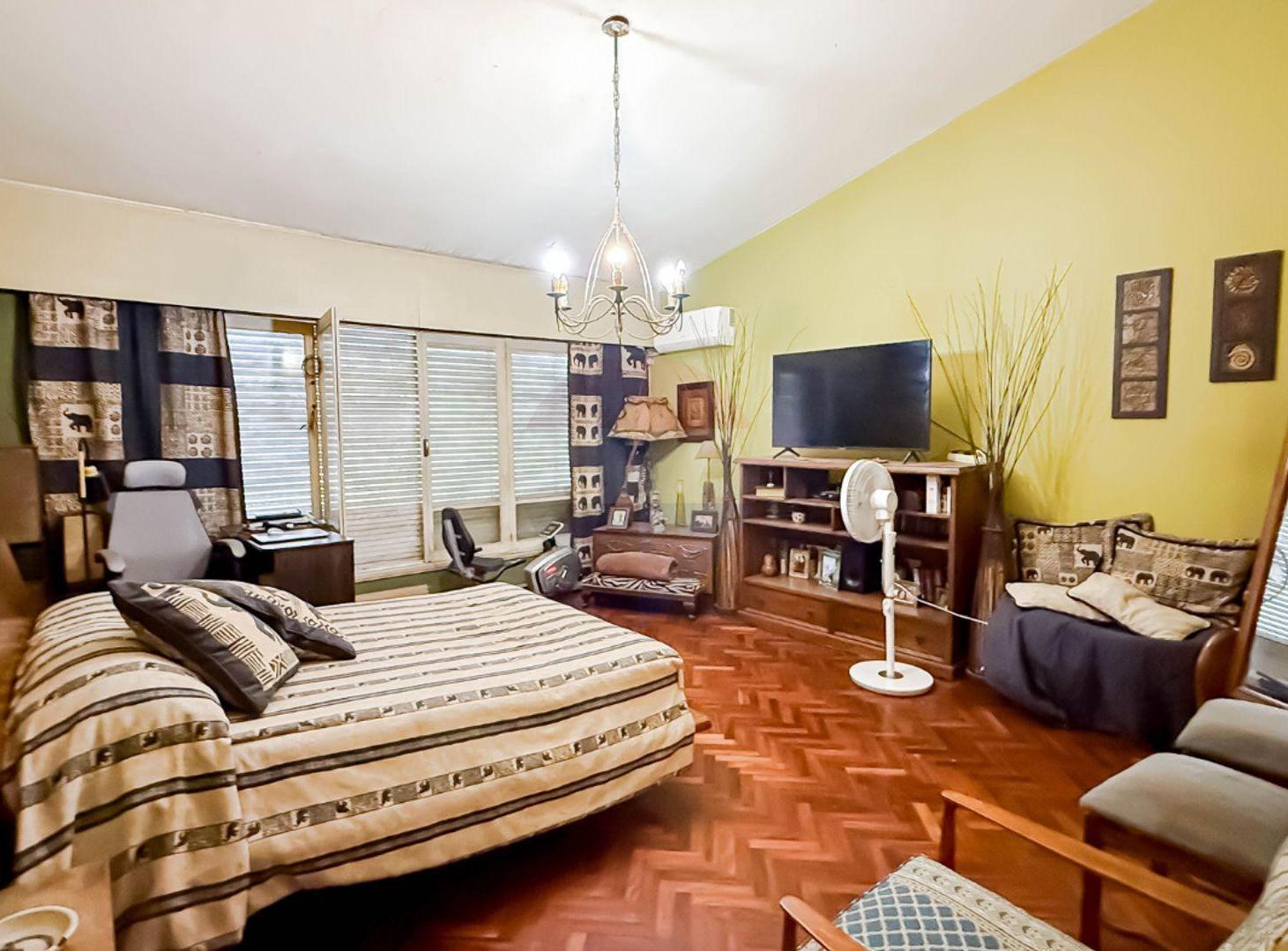 Foto de VENTA CASA 2 DORM Y GALPON PRÓXIMO ANTEL ARENA, imagen 2