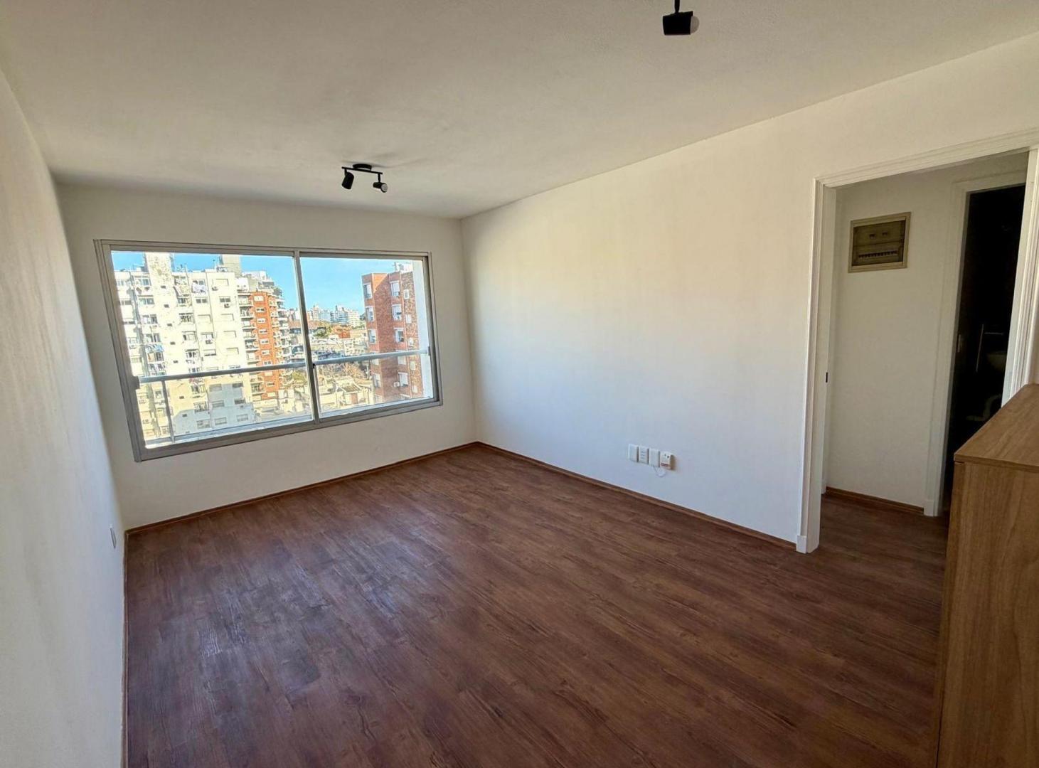 Foto de Alquiler 1 dorm, piso alto al frente Pocitos, imagen 5
