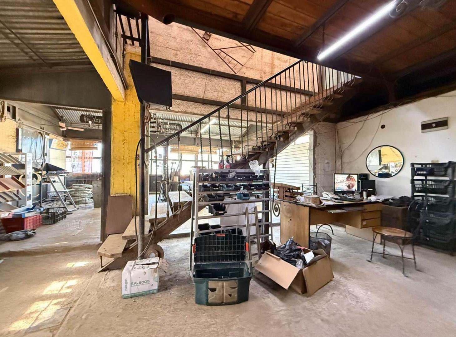 Foto de Alquiler Local galpón Comercial en Malvin Norte, imagen 1