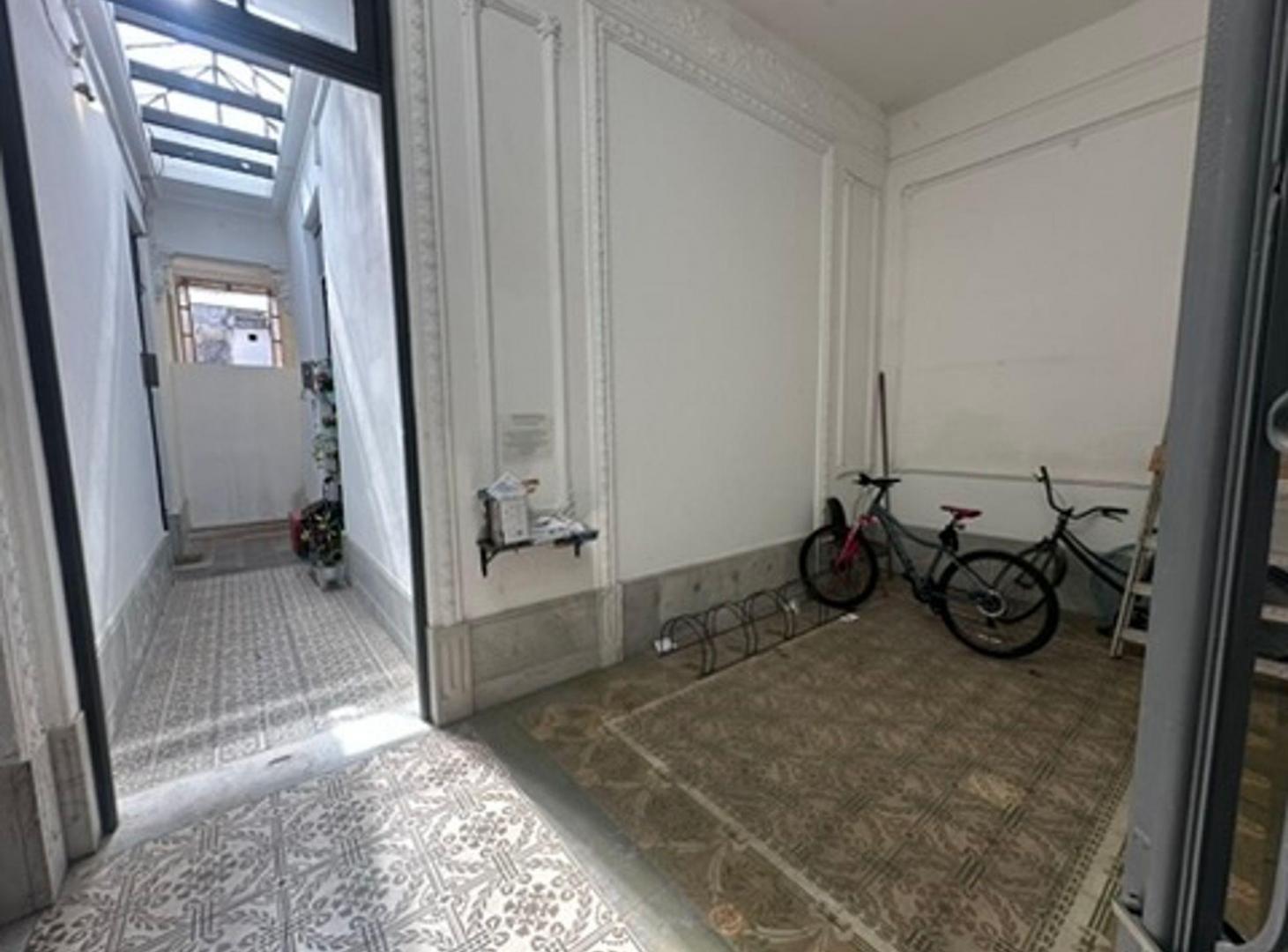 Foto de VENTA APARTAMENTOS Y LOCAL CON RENTA CORDON SUR, imagen 2