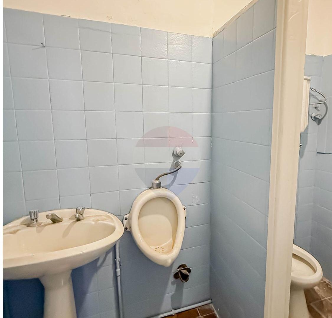 Foto de VENTA AMPLIA CASA + AMPLIO LOCAL EN CENTRO, imagen 4
