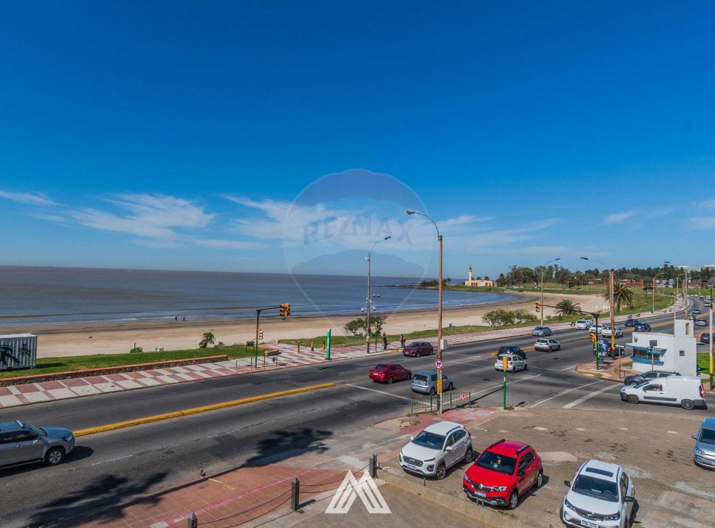 Foto de ALQUILA LOCAL CON OFICINAS + APTO BUCEO RAMBLA GGE, imagen 5