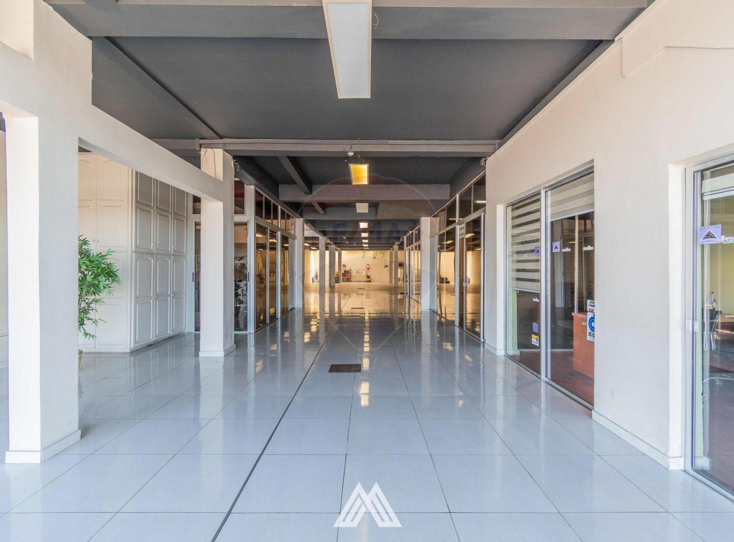 Foto de ALQUILA LOCAL CON OFICINAS + APTO BUCEO RAMBLA GGE, imagen 3