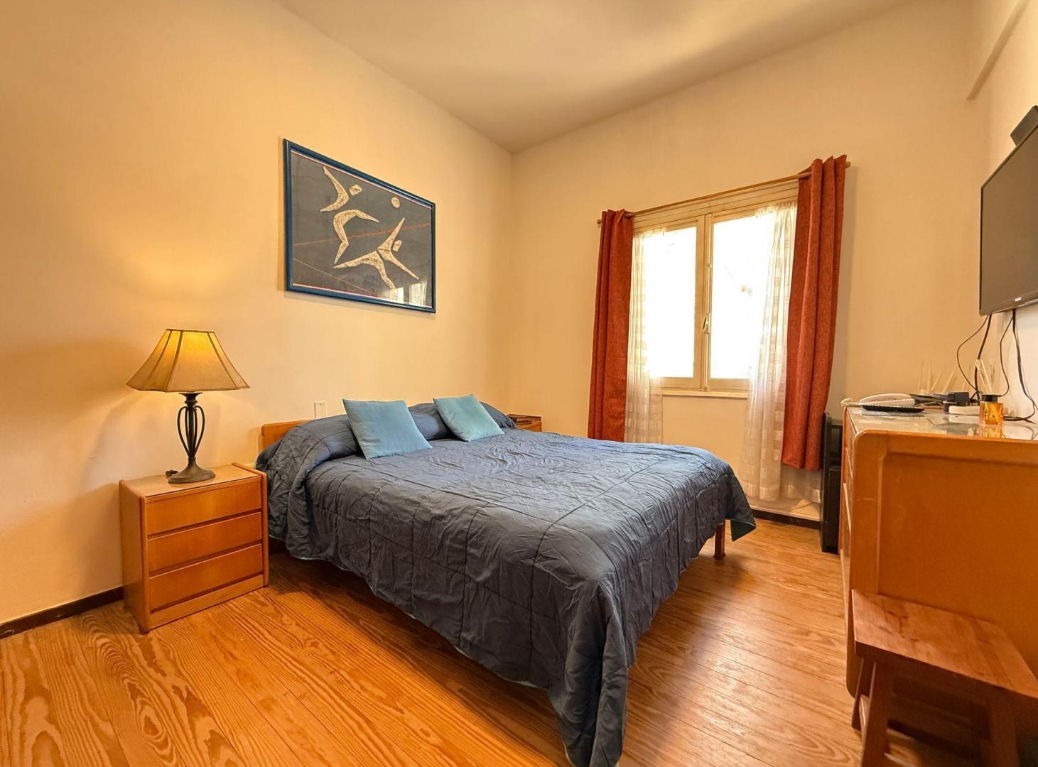 Foto de Venta apartamento 2 dormitorios al frente- Palermo, imagen 2