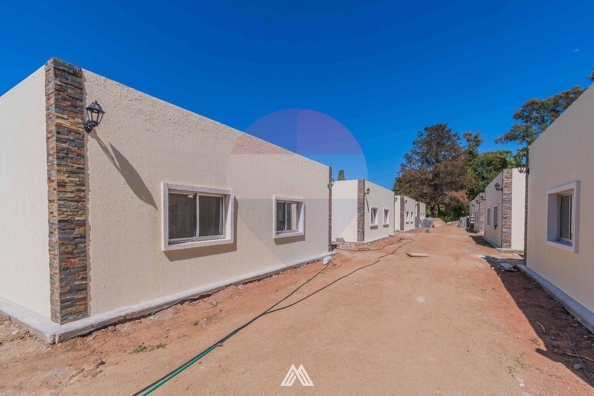 Foto de VENTA 2 DORMITORIOS JARDIN Y PARRILLERO SOLYMAR, imagen 2