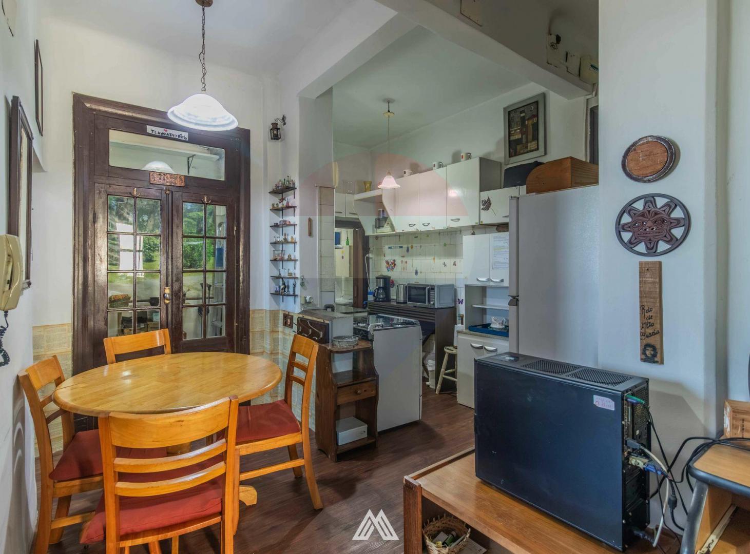 Foto de VENTA Apto. Art Déco, 2 dormitorios Ciudad Vieja, imagen 4