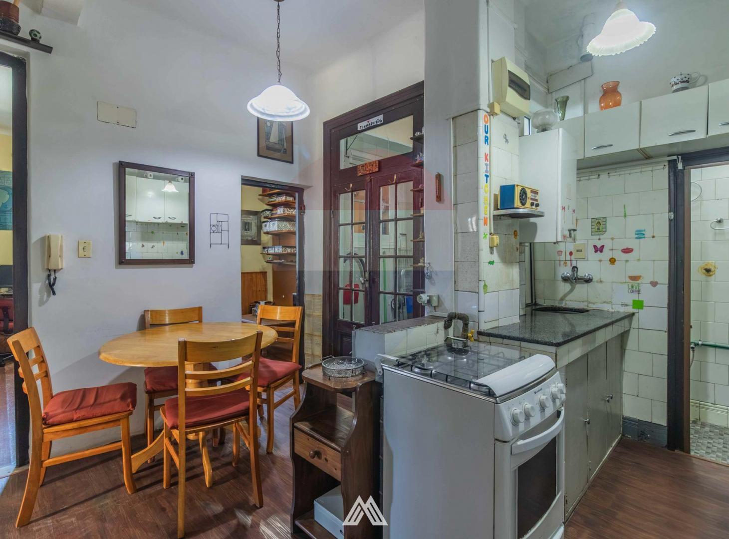 Foto de VENTA Apto. Art Déco, 2 dormitorios Ciudad Vieja, imagen 3