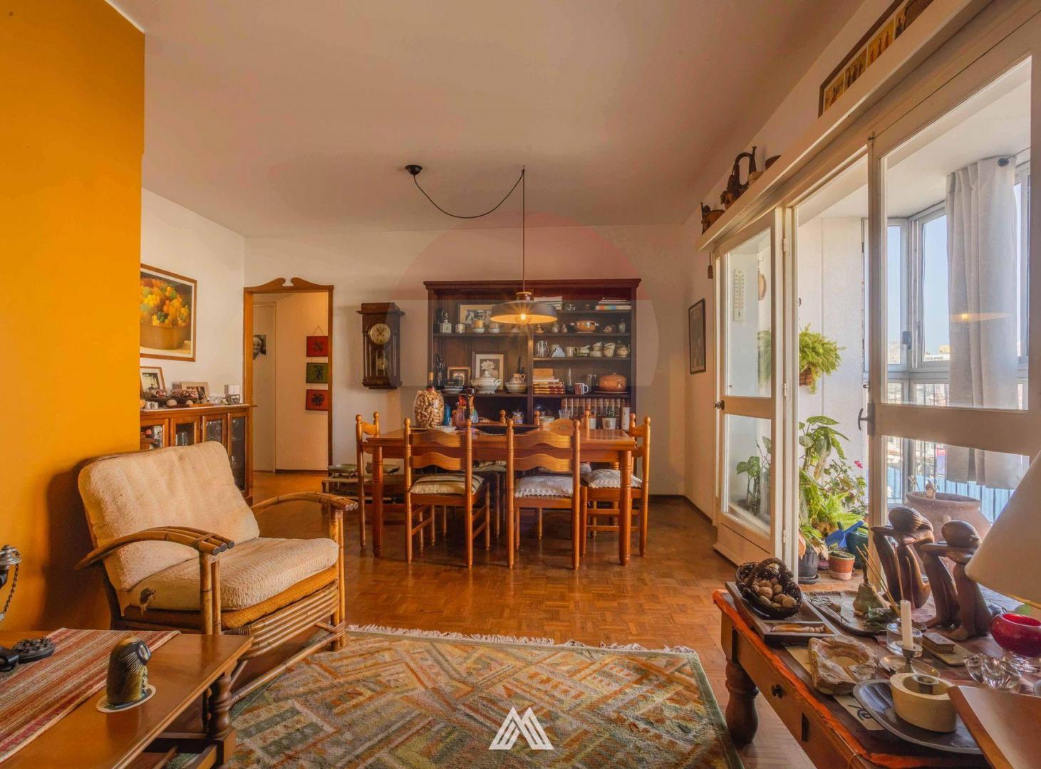 Foto de VENTA apto 2 DORM. + SERV. y GARAJE - Malvin, imagen 3