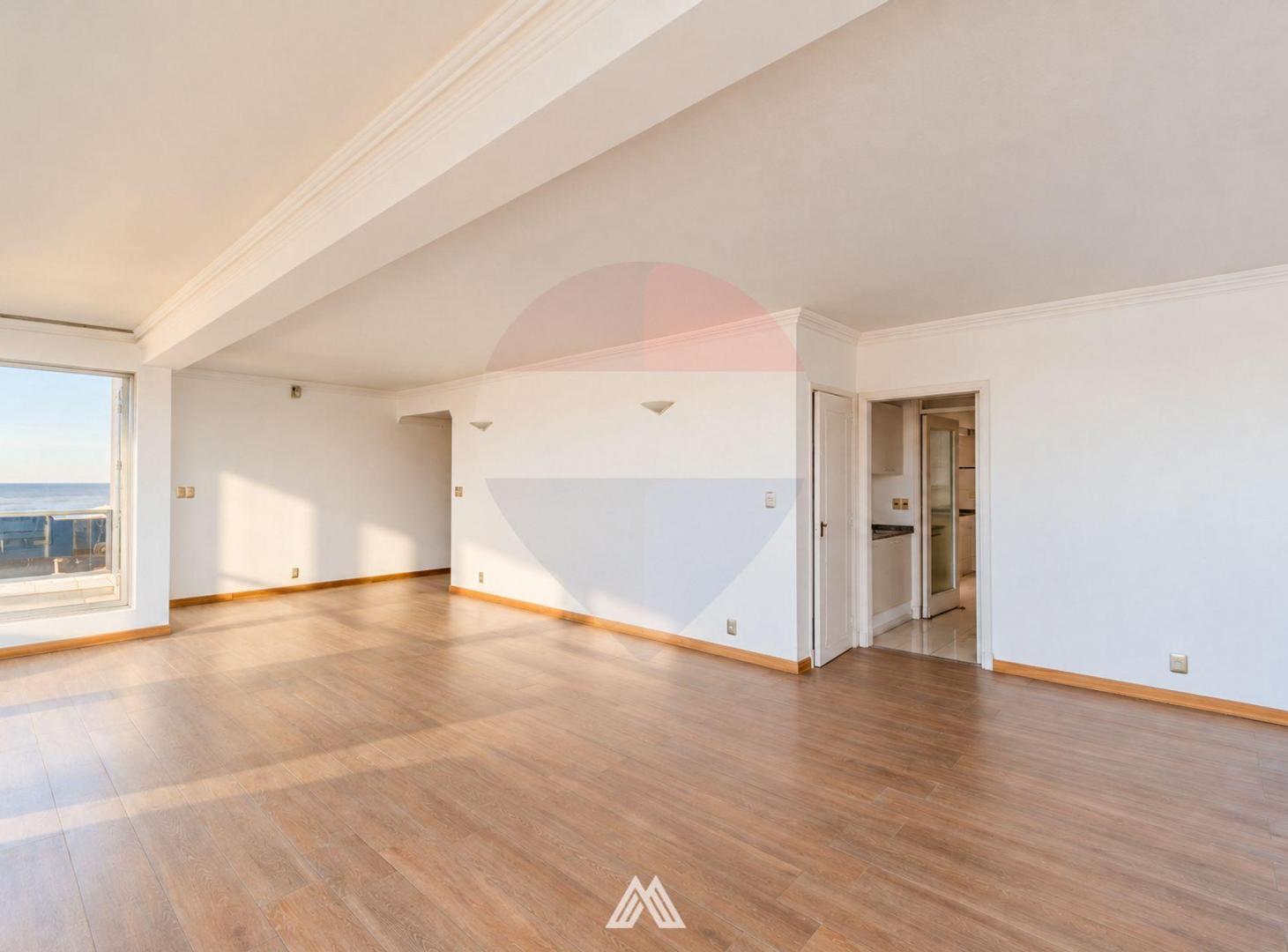 Foto de Venta Apto Pocitos 3 Dorm. Serv. Garaje x 2 Rambla, imagen 2