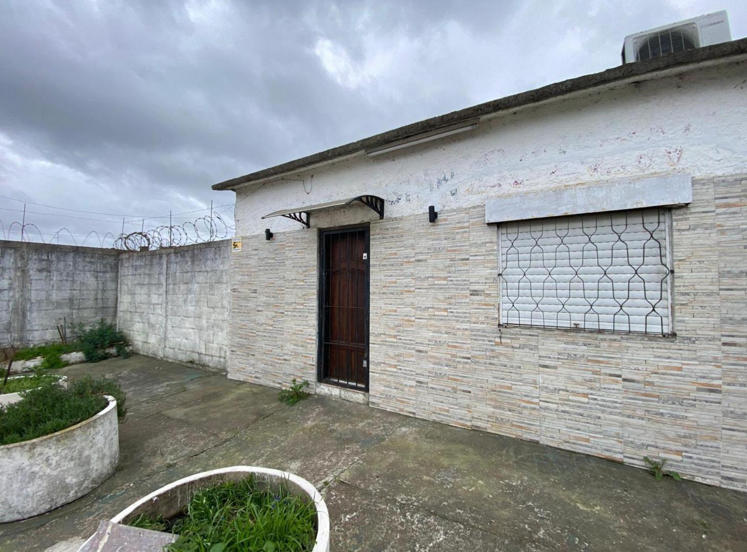 Foto de Venta de monoambiente con terreno en Pando, imagen 2