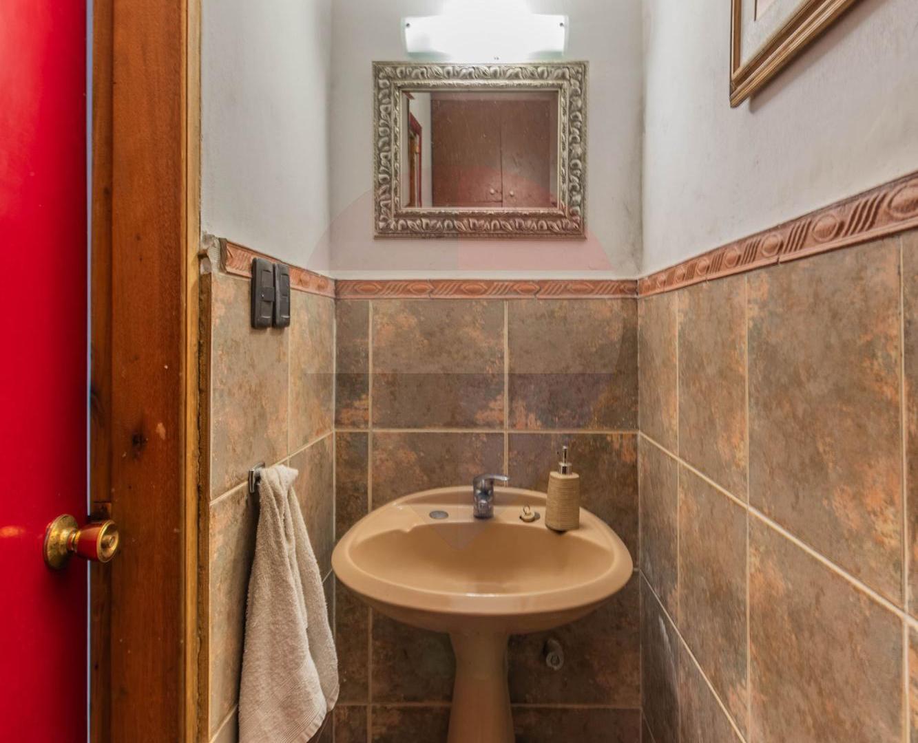 Foto de VENTA CASA P.BATLLE 3 DORMITORIOS Y ENTRADA AUTOS, imagen 2