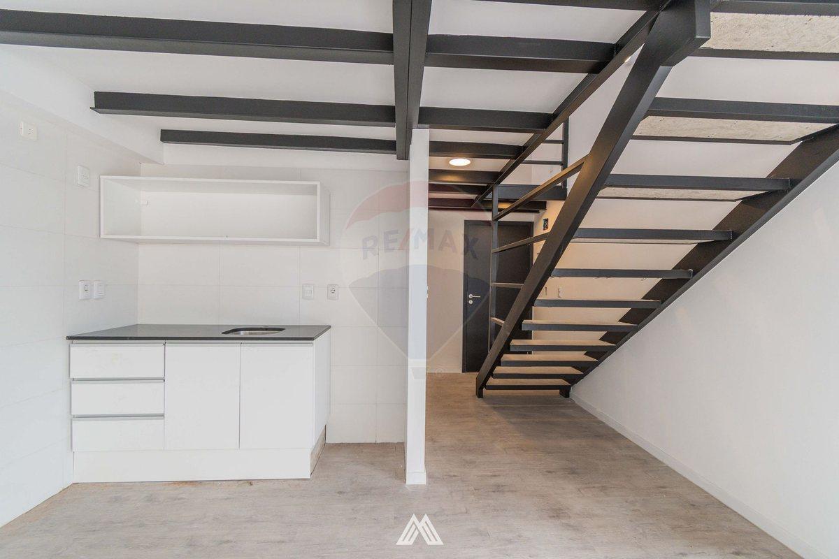Foto de Alquiler y o Venta oficina reciclado Ciudad Vieja, imagen 5