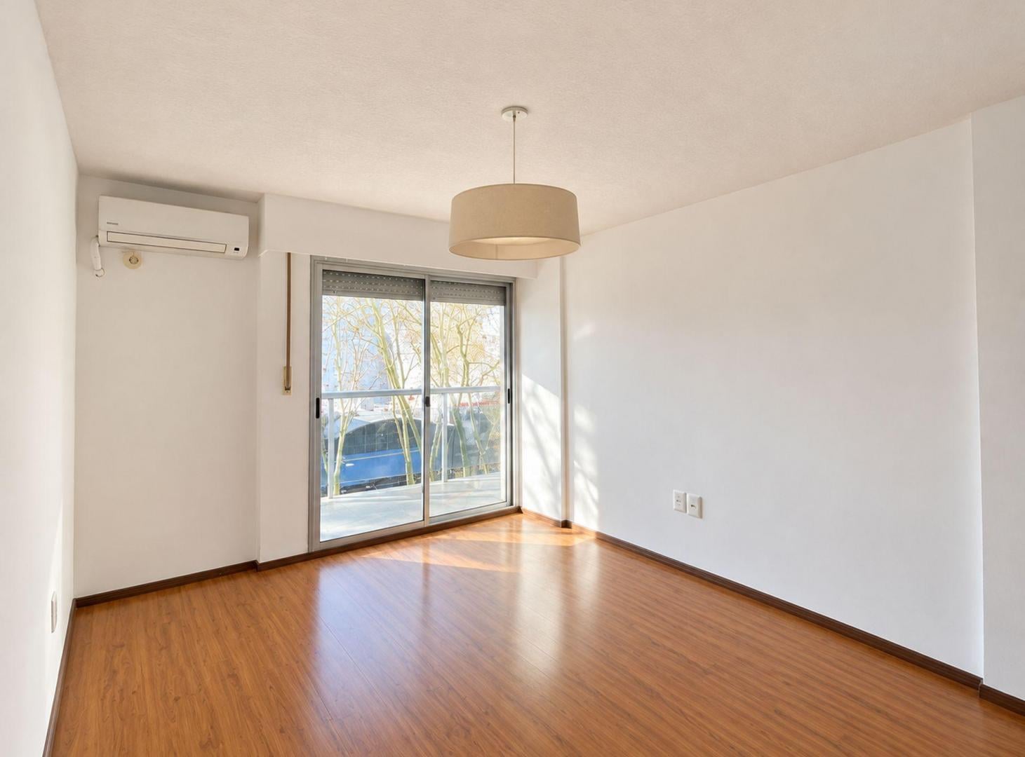 Foto de Venta apto 3 dormitorios 2 baños cochera Pocitos, imagen 2