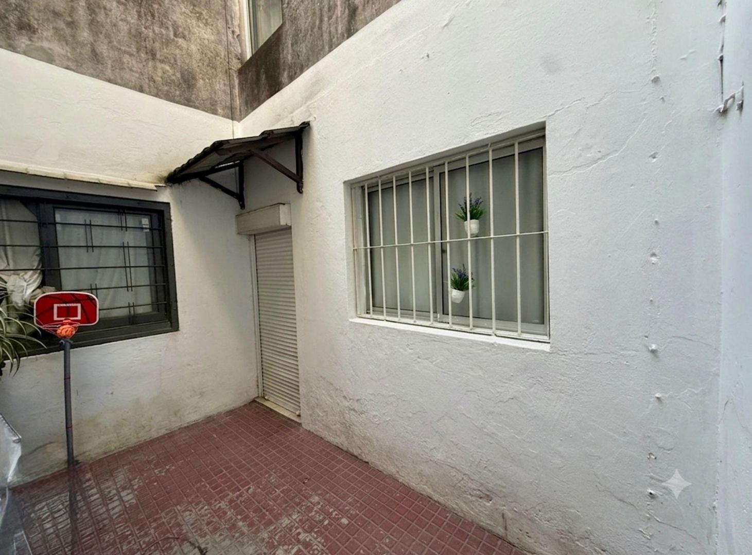 Foto de Venta apto Tres Cruces 2 dormitorios patio c renta, imagen 4