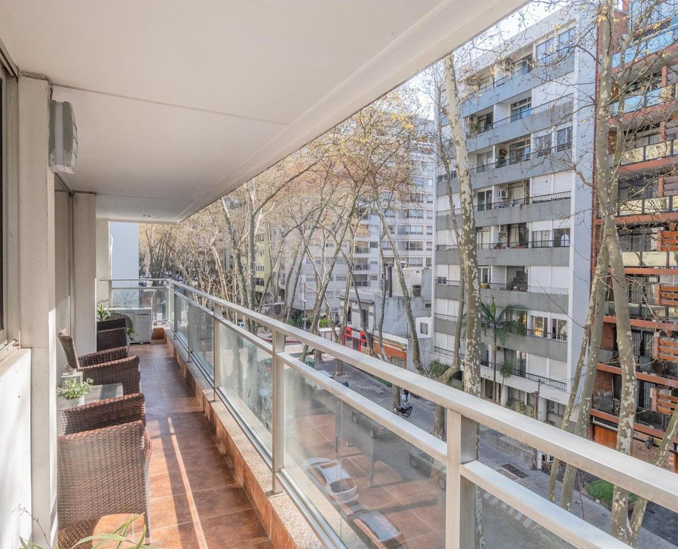 Foto de Venta apartamento Pocitos 3 dormitorios + servicio, imagen 3