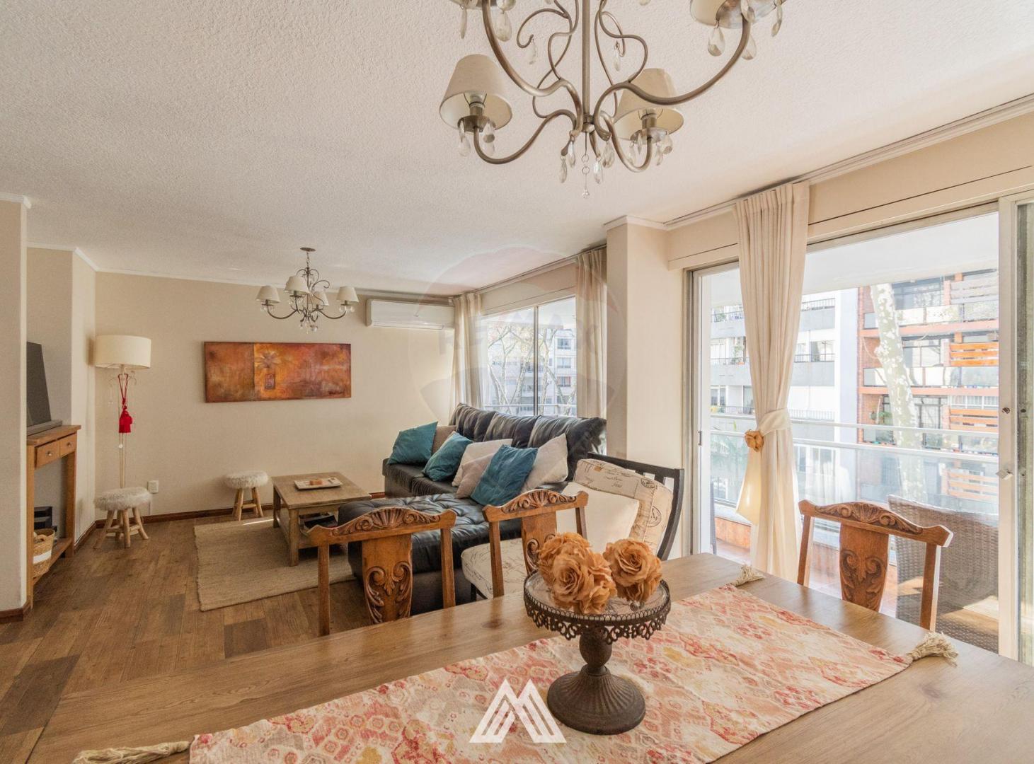 Foto de Venta apartamento Pocitos 3 dormitorios + servicio, imagen 1