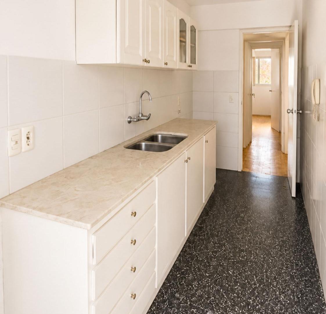 Foto de Vende apartamento Pocitos 3 dorm 2baños y balcones, imagen 4