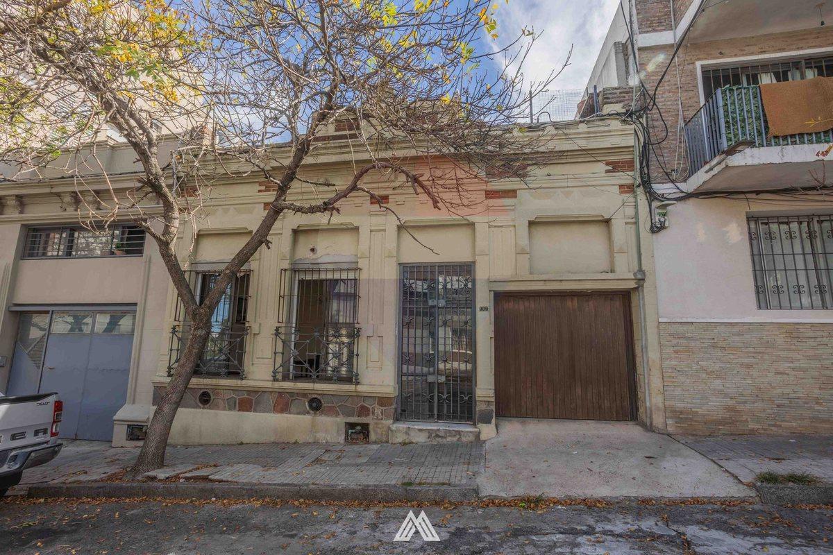 Foto de VENTA CASONA Y DOS APARTAMENTOS CON GARAJE PALERMO, imagen 2