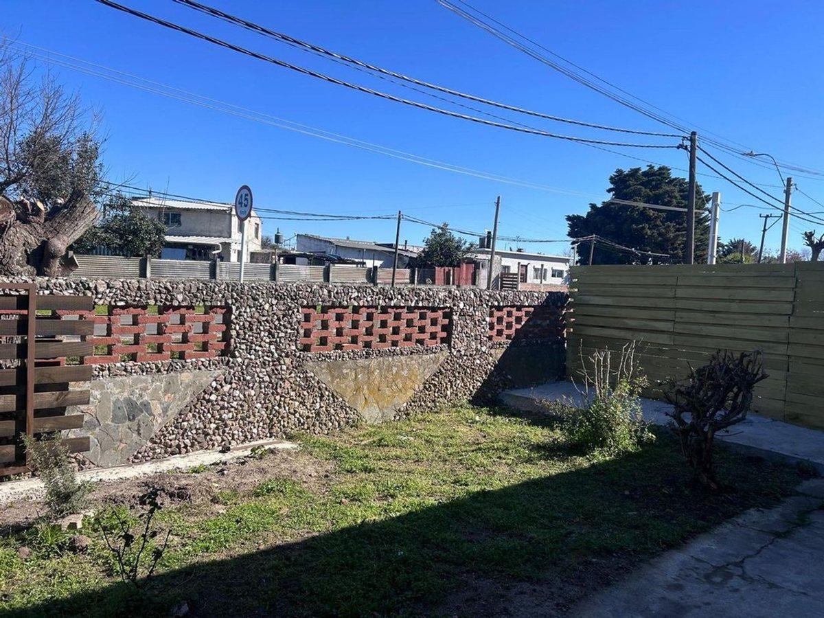Foto de Venta de casa y apartamento en Barros Blancos, imagen 2