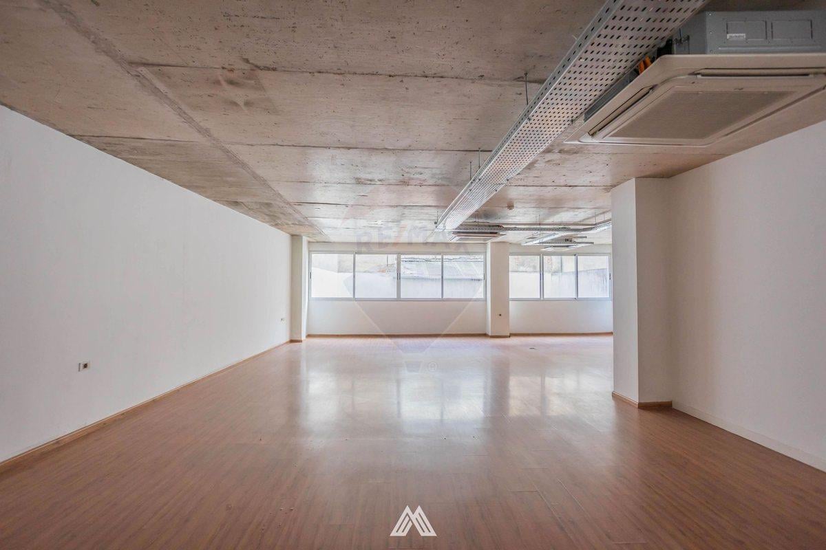 Foto de VENTA OFICINA GARAJE RENTA FINANCIADA CIUDAD VIEJA, imagen 2