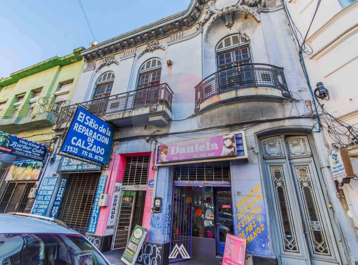 Foto de VENTA 3 LOCALES Y VIVIENDA EN CENTRO CON RENTA 10%, imagen 2