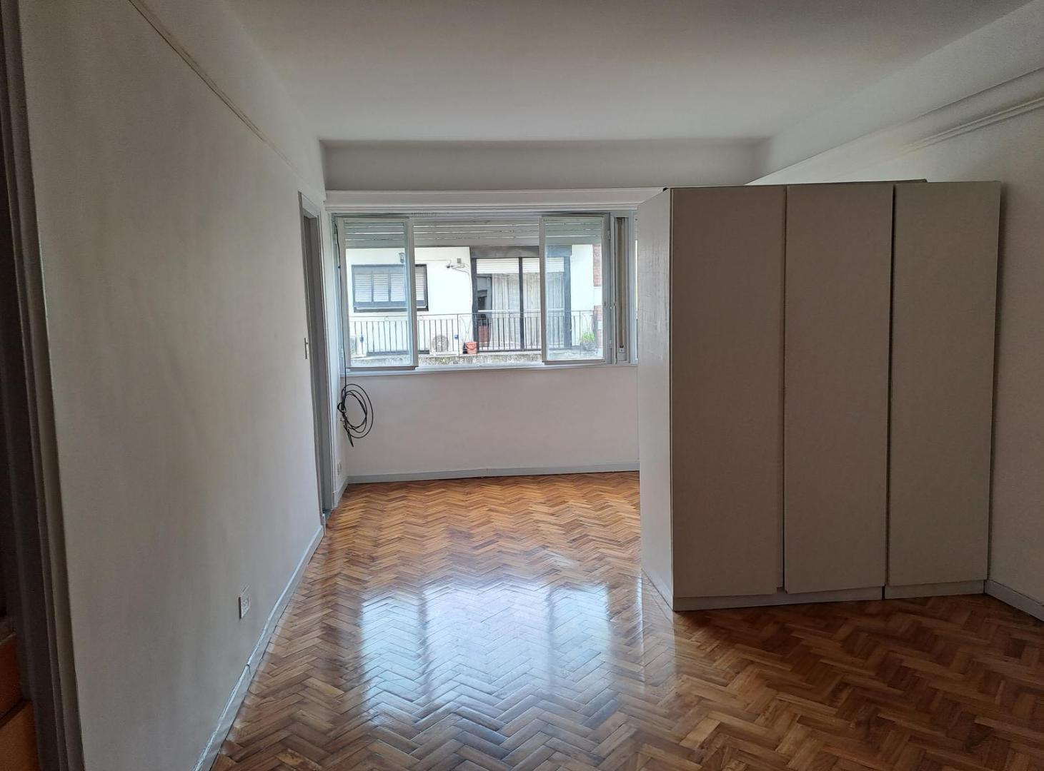 Foto de MONOAMBIENTE AL FRENTE LUMINOSO EN VENTA EN RECOLETA, imagen 1
