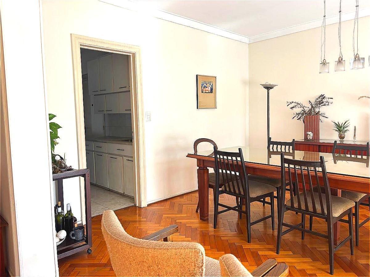 Foto de PISO 4 DORMITORIOS 6 AMBIENTES COCHERA Y PATIO VENTA CABALLITO, imagen 4