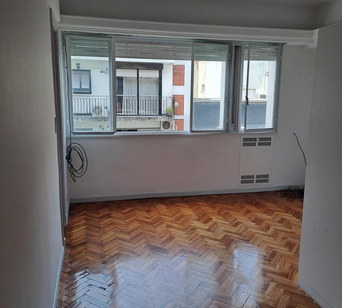 Foto de MONOAMBIENTE AL FRENTE LUMINOSO EN VENTA EN RECOLETA, imagen 1