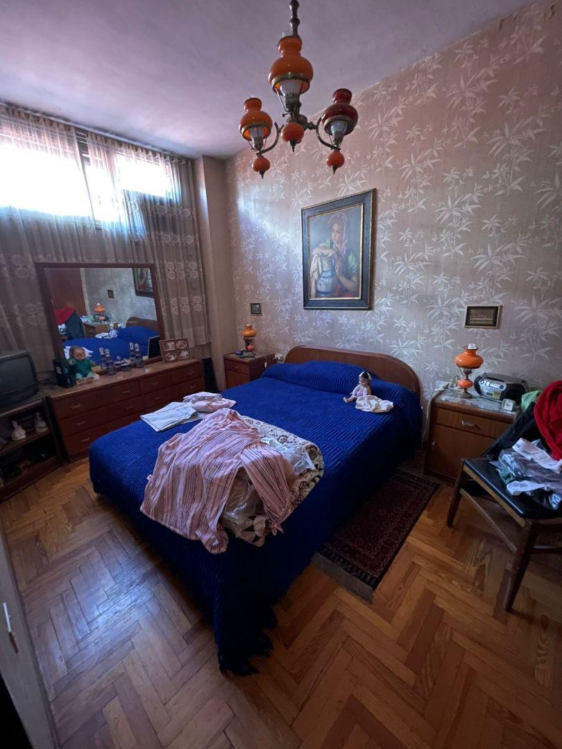 Casa 4 Ambientes + 2 Locales - 300 m² Totales - Oportunidad! 4