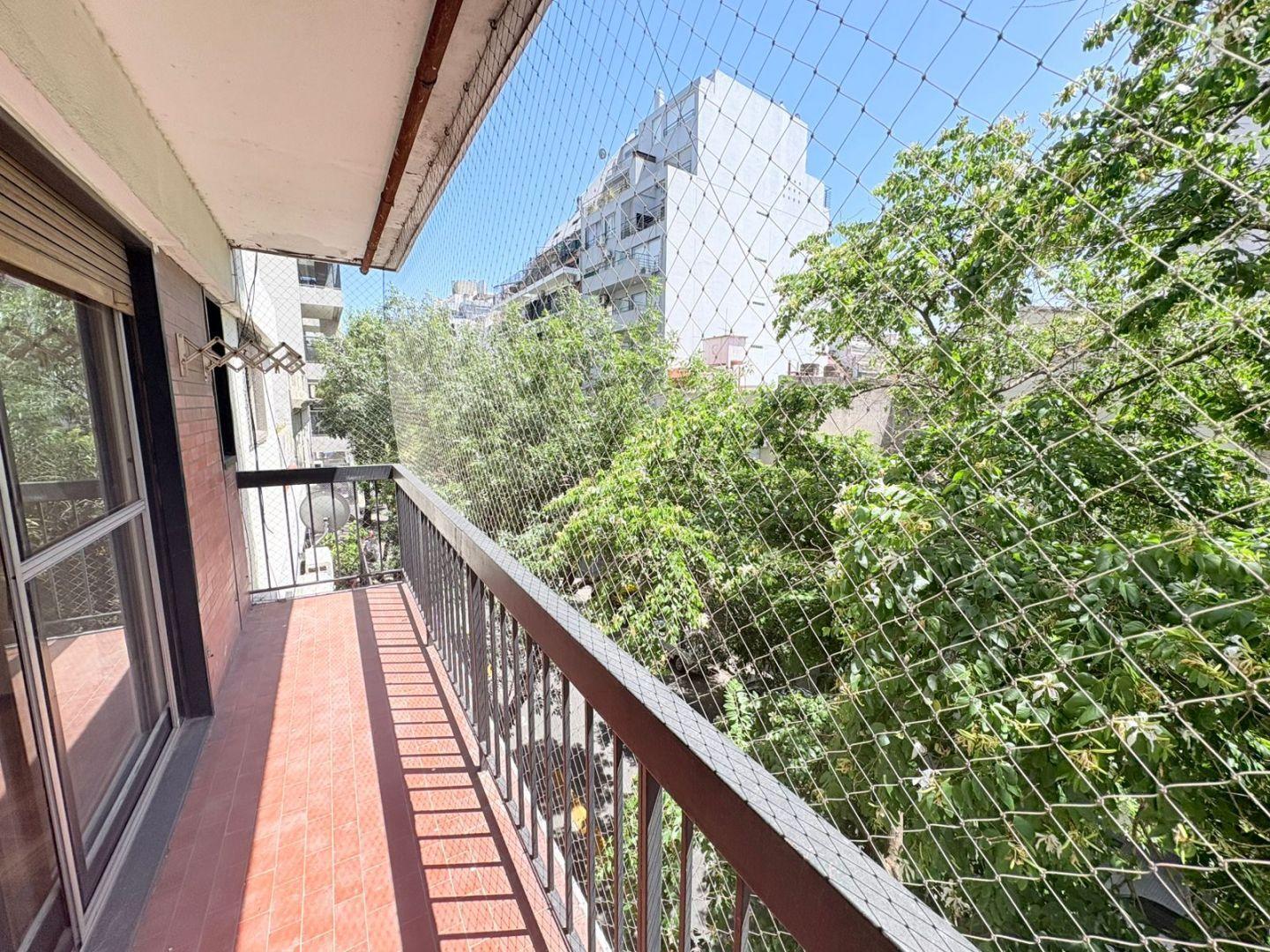 Venta de Departamento 3 ambientes con balcon y patio