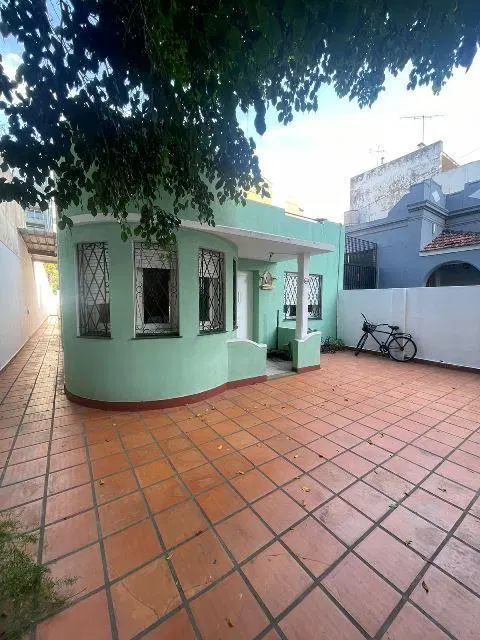 HERMOSA CASA 5 AMBIENTES - GRAN PATIO - TERRAZA - EXC. ESTAD 3
