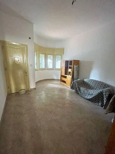 HERMOSA CASA 5 AMBIENTES - GRAN PATIO - TERRAZA - EXC. ESTAD 5