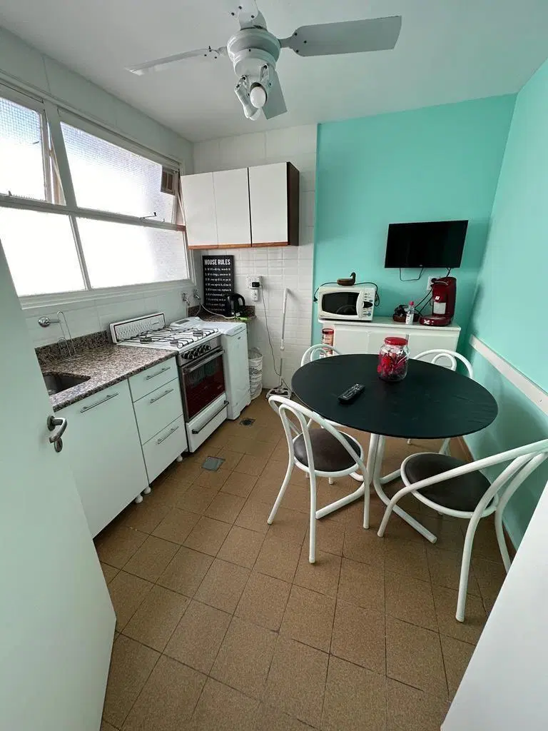 HERMOSO Y AMPLIO 2 AMBIENTES AL FRENTE CON BALCON 2