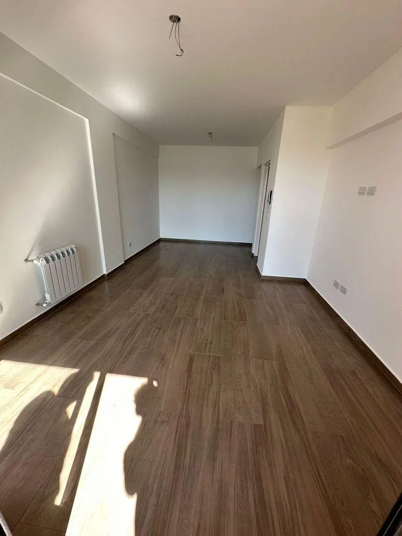 HERMOSO Y AMPLIO MONOAMBIENTE A ESTRENAR - CFTE CON BALCON 4