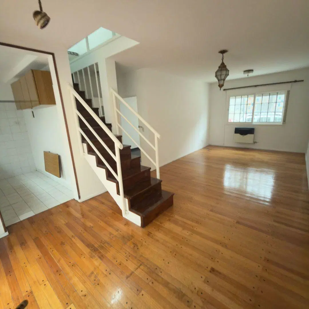 Casa 4 ambientes. | FRAGA 381 3