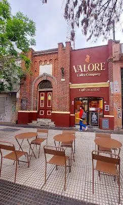 Local . | AV. FEDERICO LACROZE 3578 2