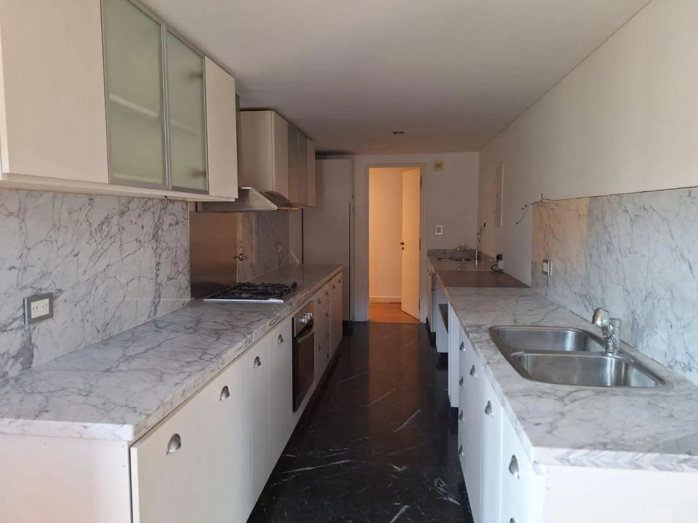 Venta de Departamento 4 Ambientes con doble cochera en Puerto Madero, Capital Fe 8